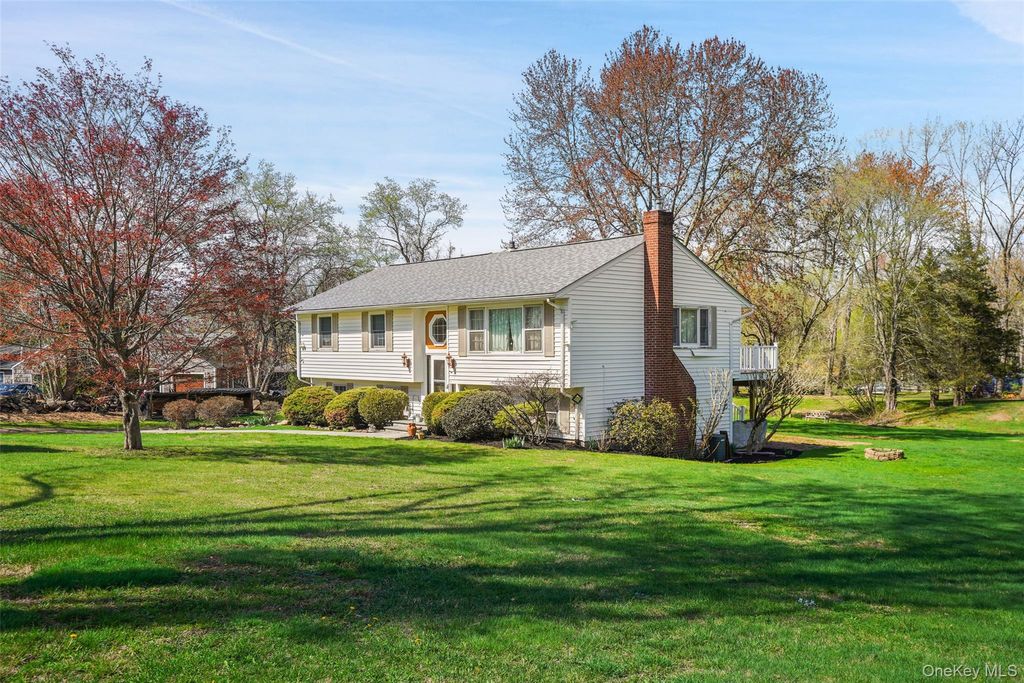 Photo of 408 N Salem Road, Brewster, NY 10509 (MLS # 984431)