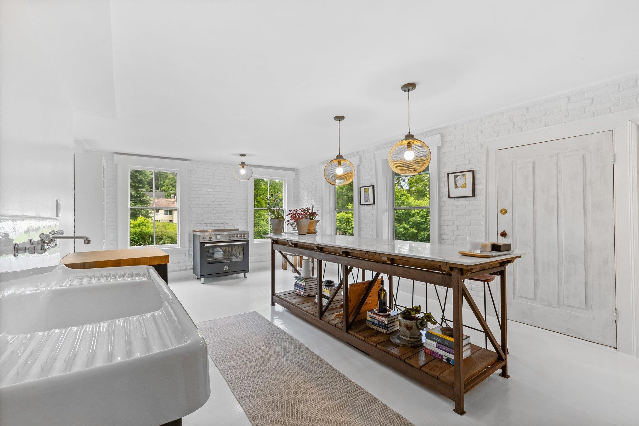 2 Sherwood Hill Road