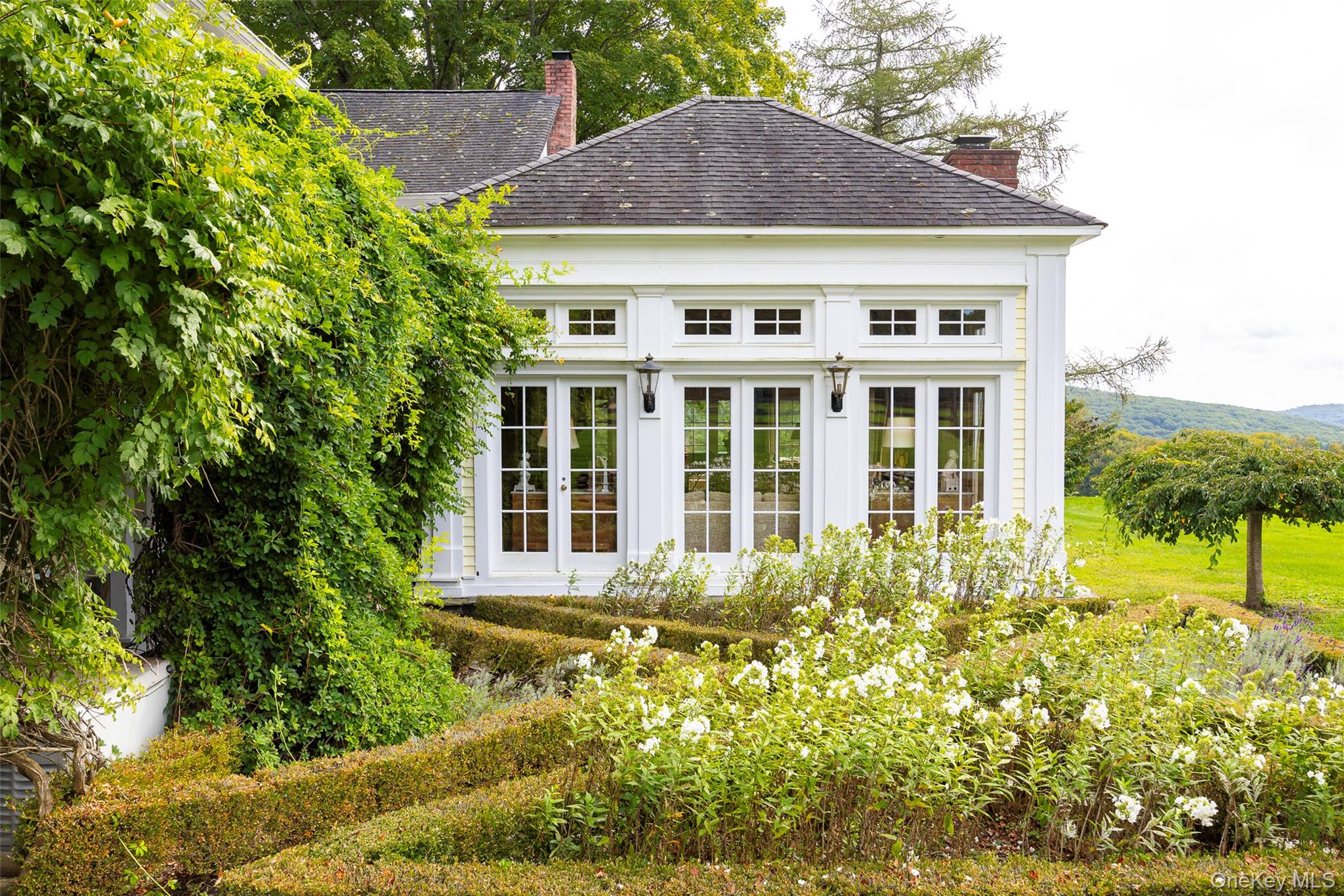 121-125 Butts Hollow Road