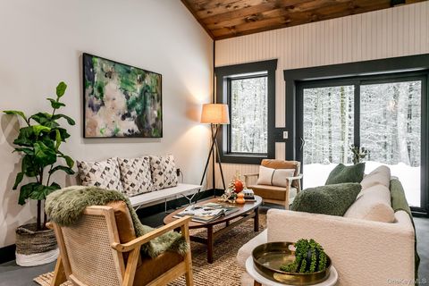 Tiny photo for 805 Kripplebush Road, Accord, NY 12404 (MLS # 898273)