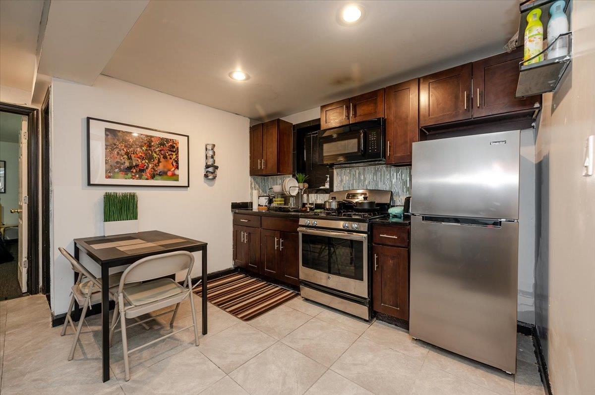 1523 Bayview Avenue, Bronx, New York image 14
