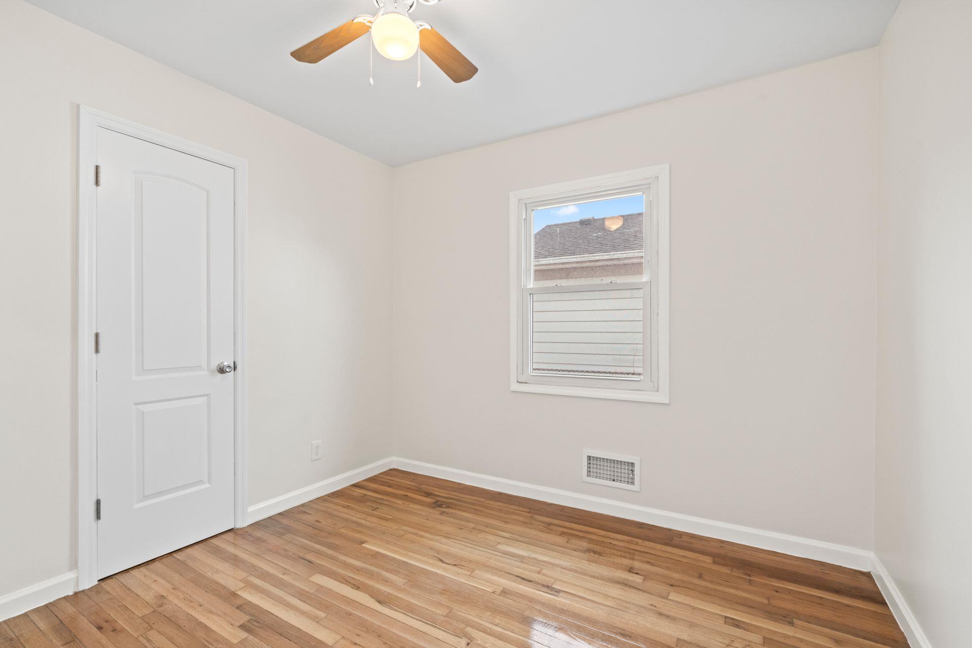 6 S Elm Street, Oyster Bay, New York image 10
