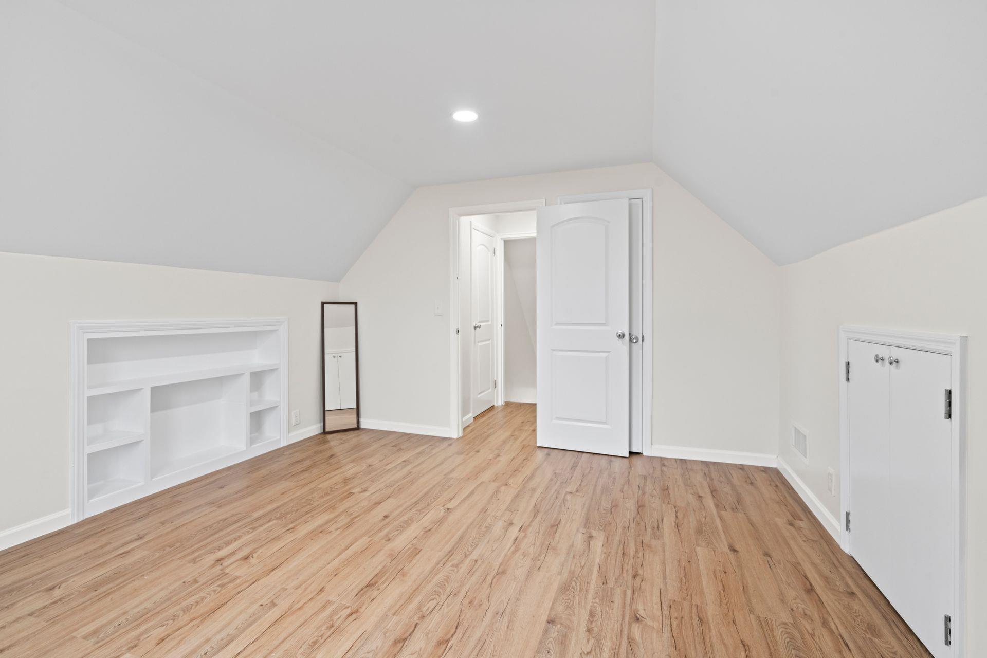 6 S Elm Street, Oyster Bay, New York image 16