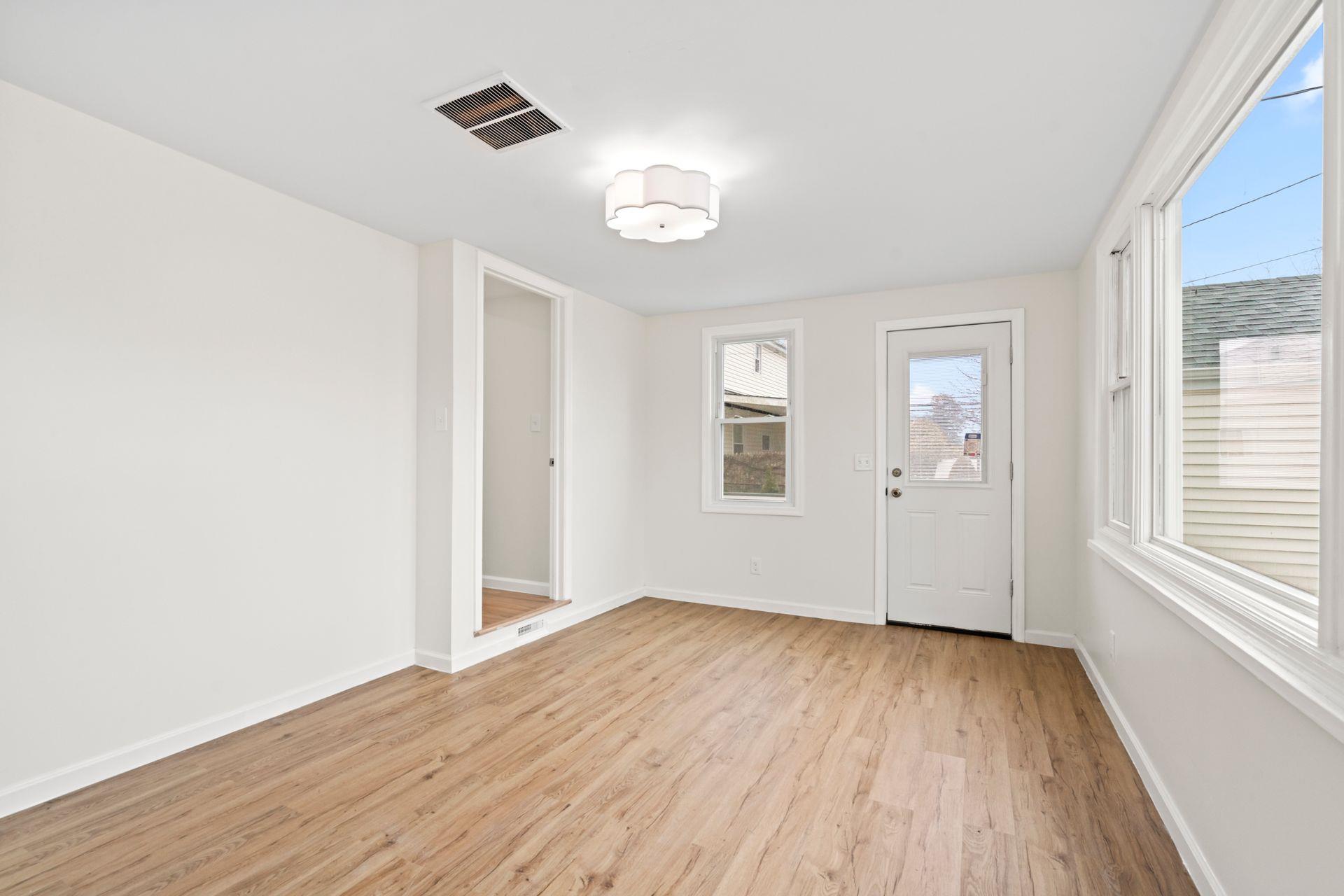 6 S Elm Street, Oyster Bay, New York image 11