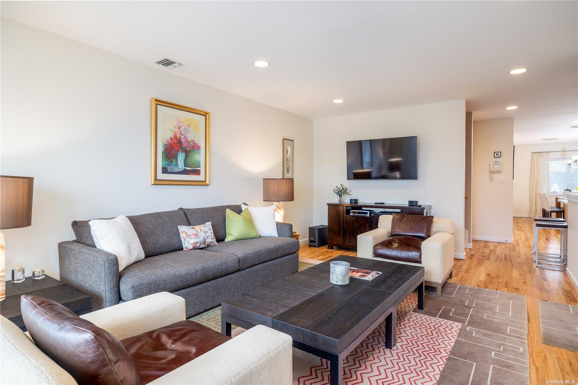 159 Monroe Boulevard #UPPER, Long Beach, New York image 5