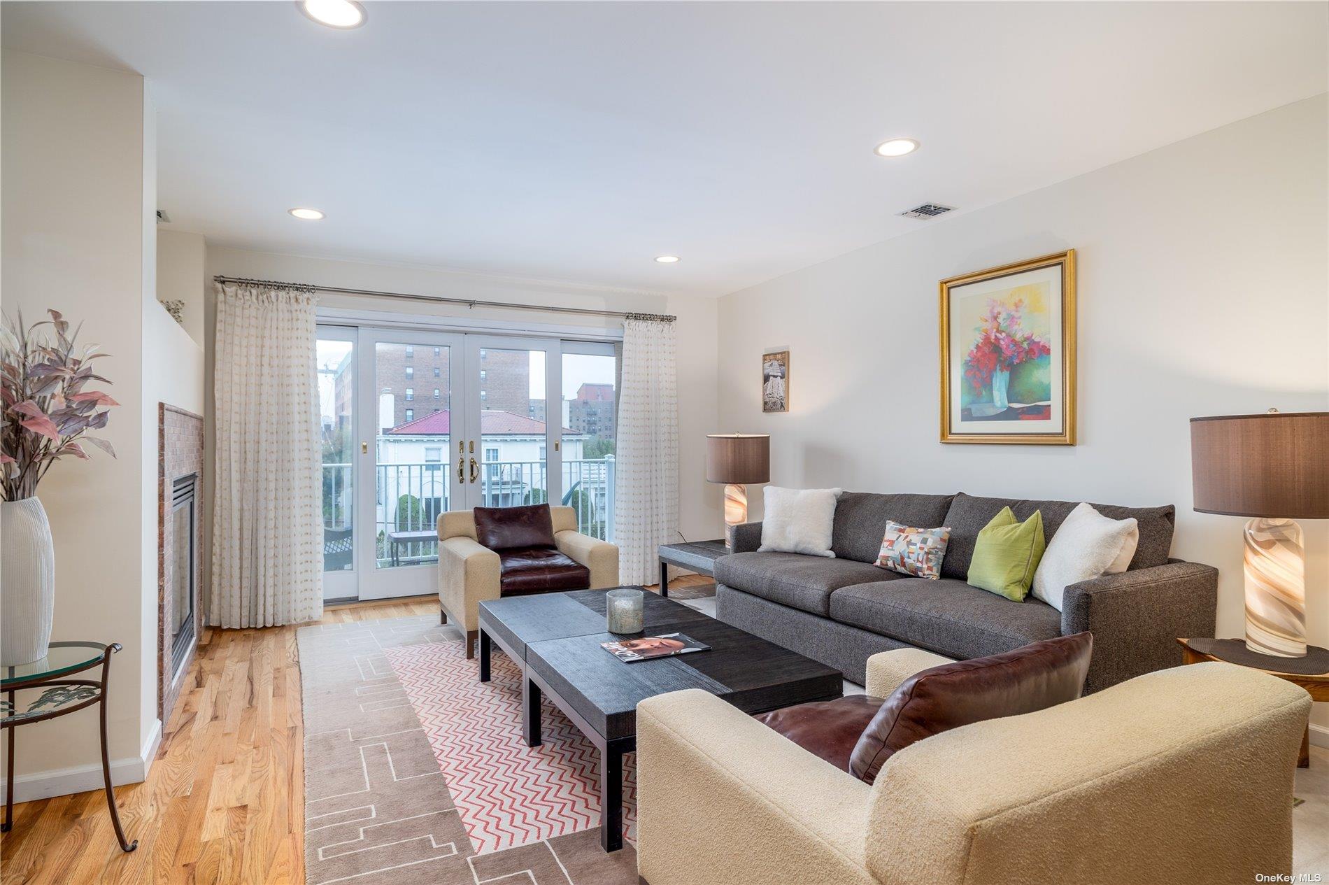 159 Monroe Boulevard #UPPER, Long Beach, New York image 6