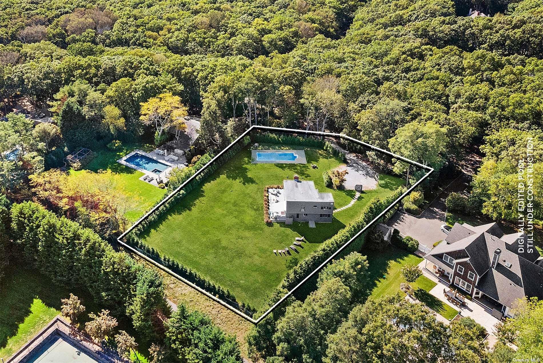 700 Edge Of Woods Road