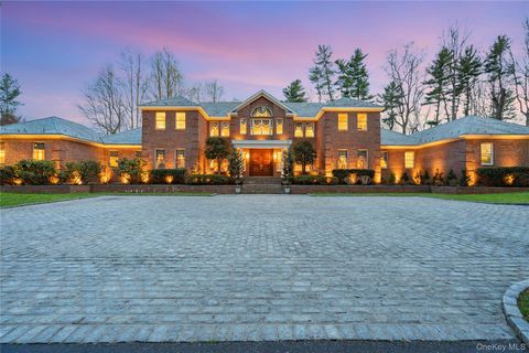 2 Factory Pond Road Lattingtown NY 11560