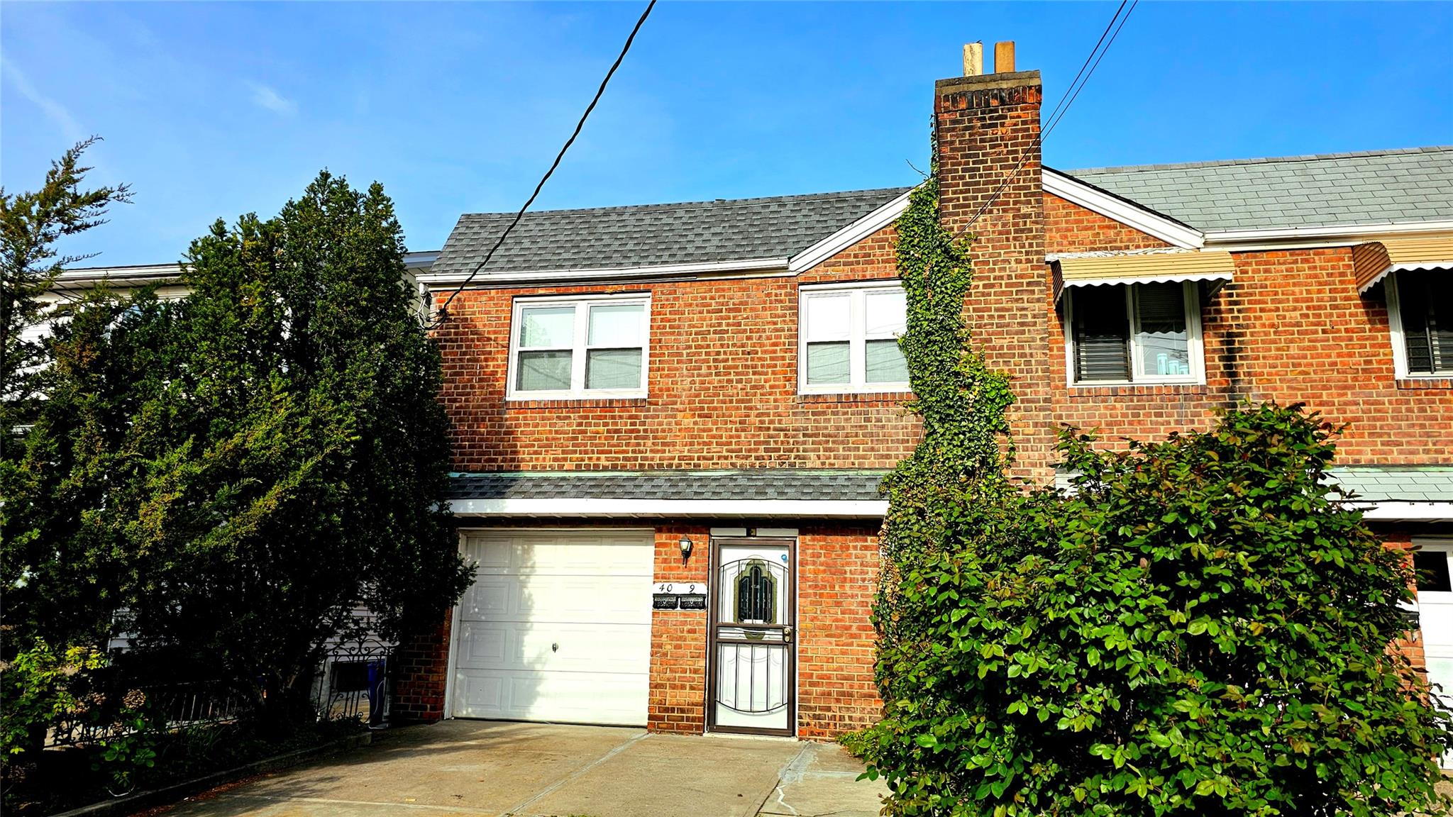 196th Street St, Flushing, Queens, NY - 4 Bedrooms  
2 Bathrooms  
7 Rooms - 
