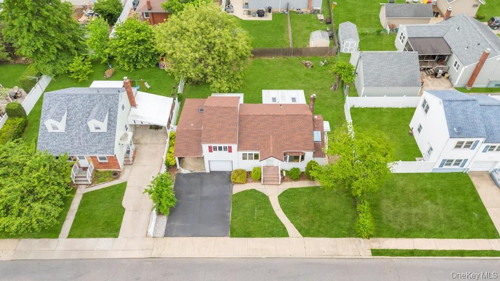 Photo of 125 S 5th Street, Bethpage, NY 11714 (MLS # 1004999)