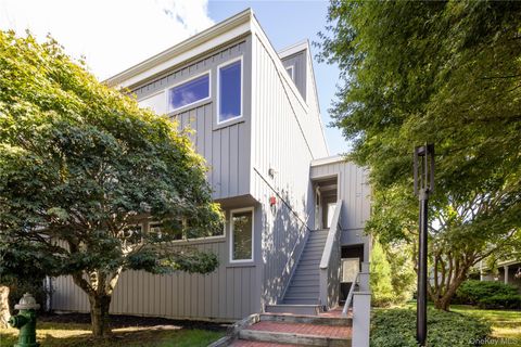 514 Pantigo Road 16 East Hampton NY 11937