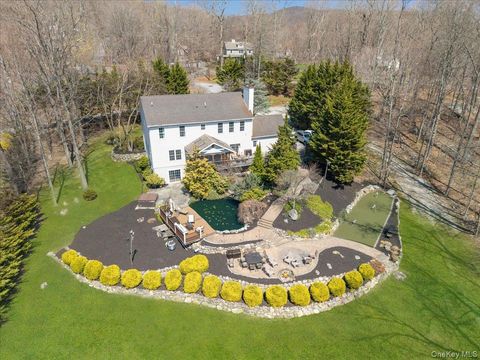 Homes For Sale - 27 Kramers Pond Road<br/> Putnam Valley, NY 10579