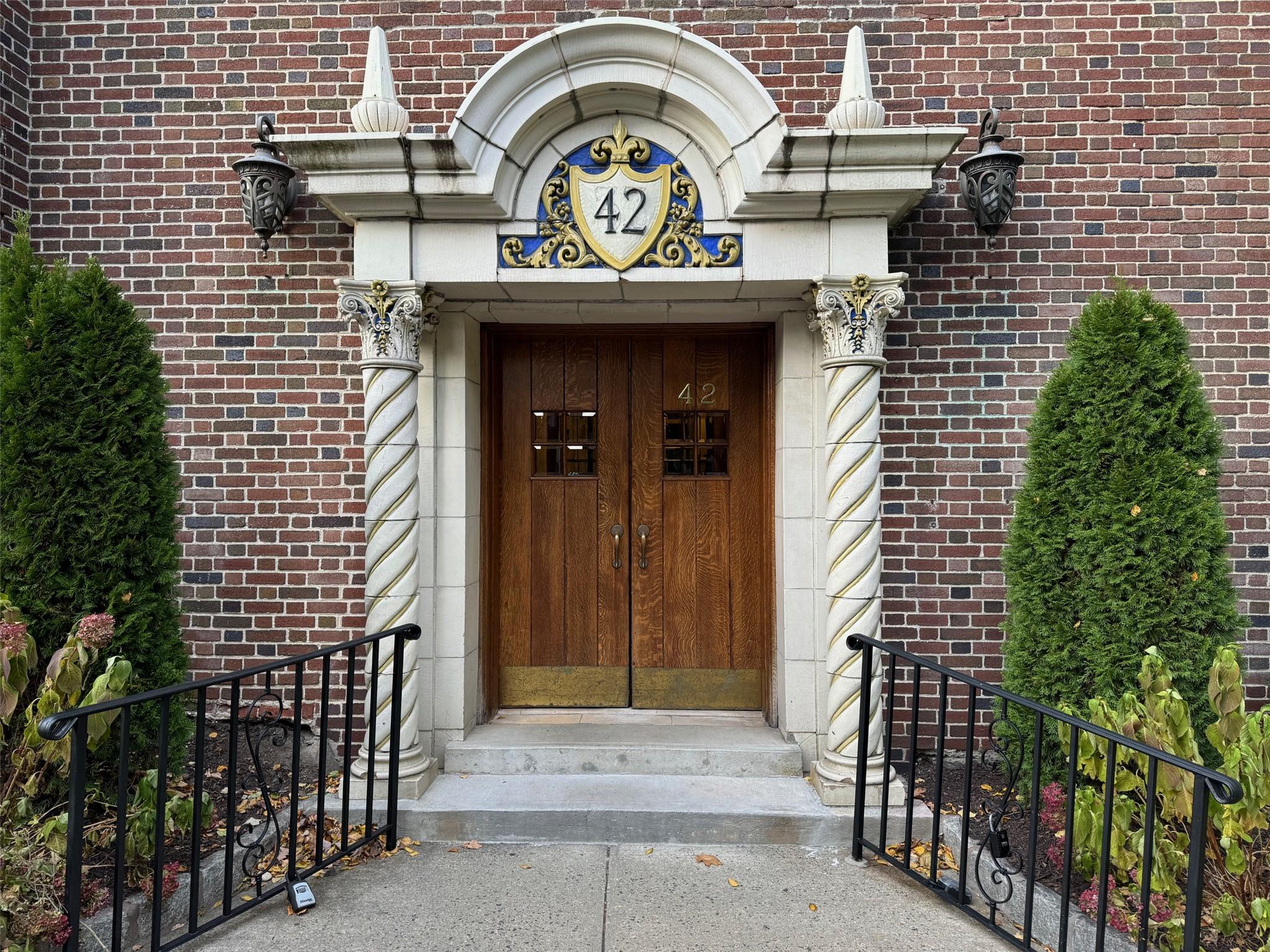 42 Pondfield Road #6C, Bronxville, New York image 3