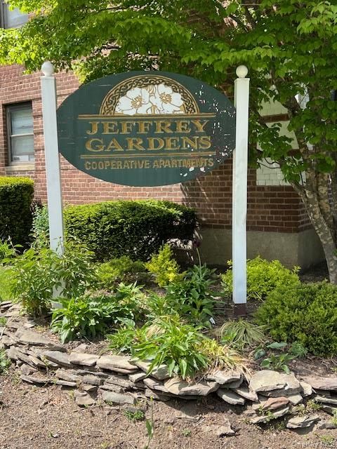 Homes For Sale - 47-19 216 Street #2B<br/> Bayside, NY 11361