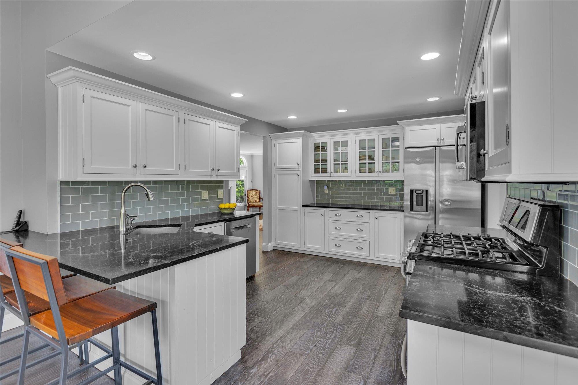 45 Rustic Gate Lane, Dix Hills, New York image 11