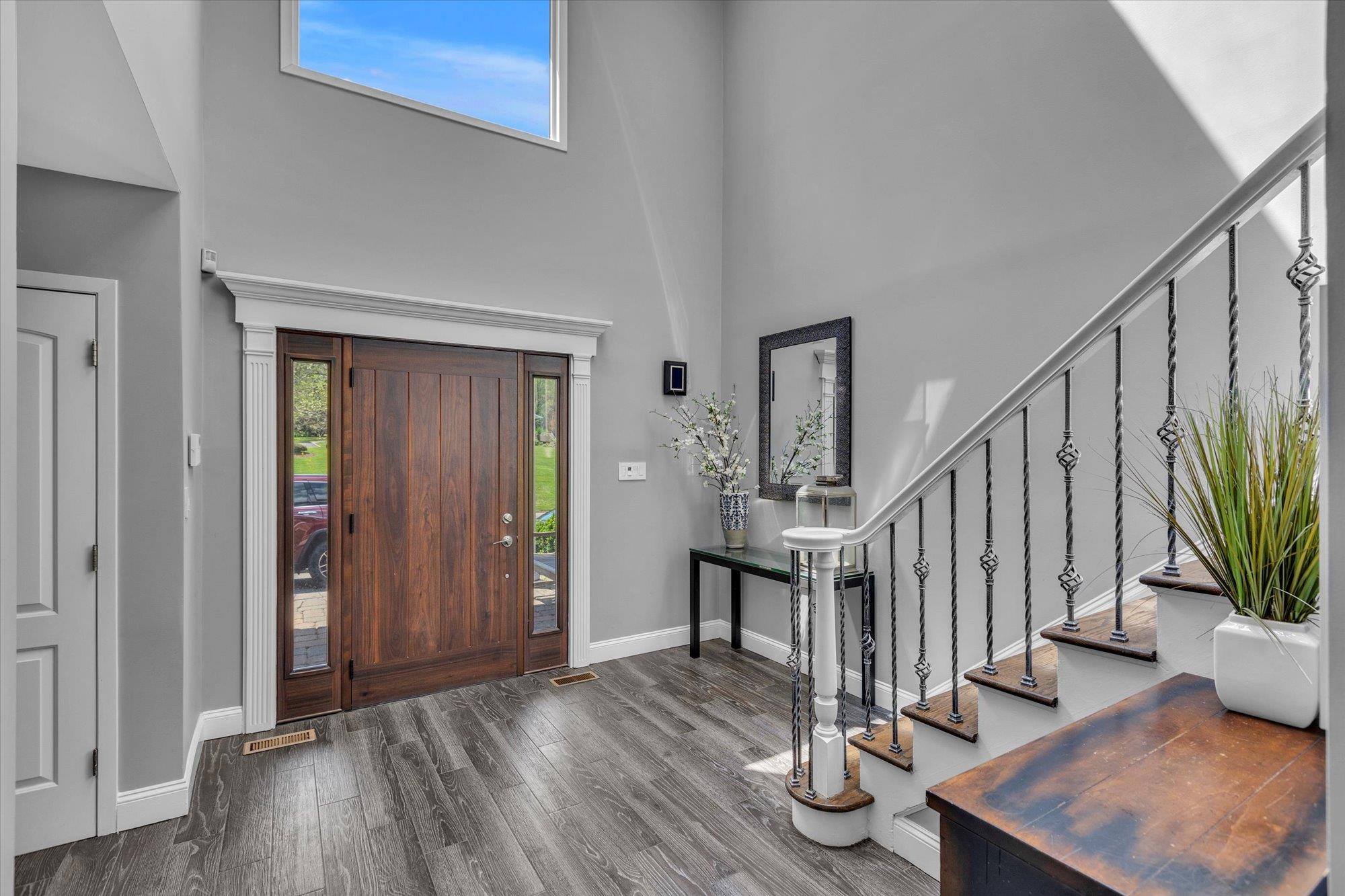 45 Rustic Gate Lane, Dix Hills, New York image 4