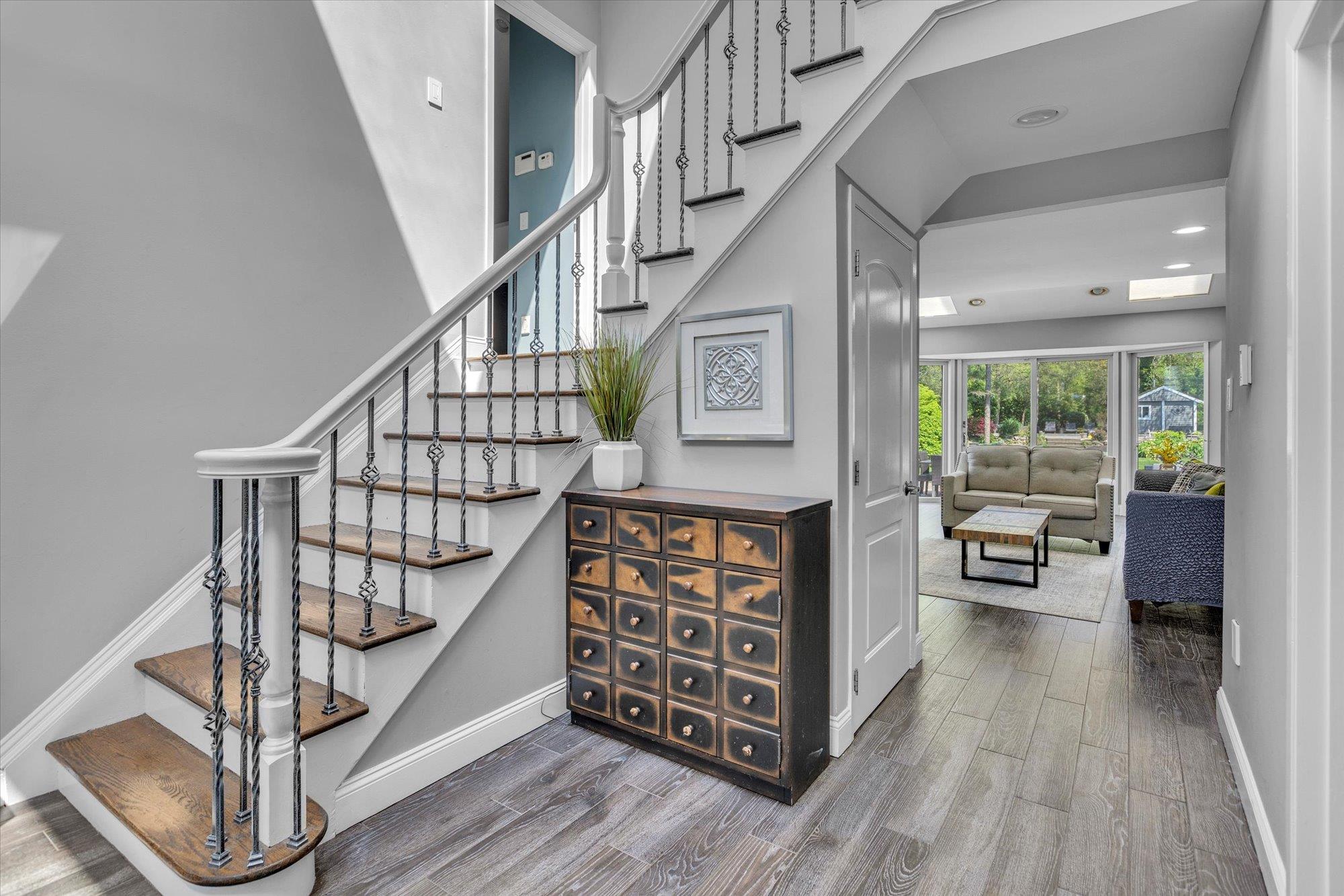 45 Rustic Gate Lane, Dix Hills, New York image 5