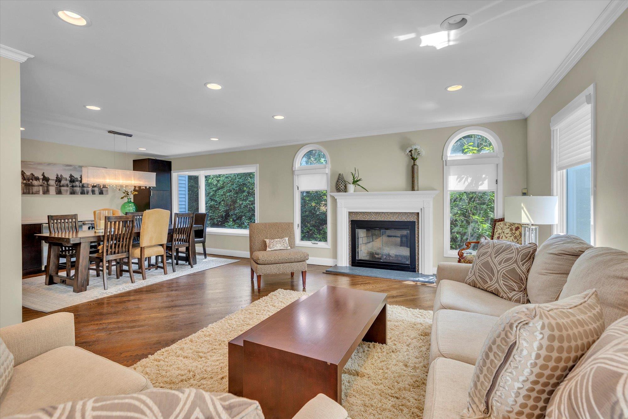 45 Rustic Gate Lane, Dix Hills, New York image 6