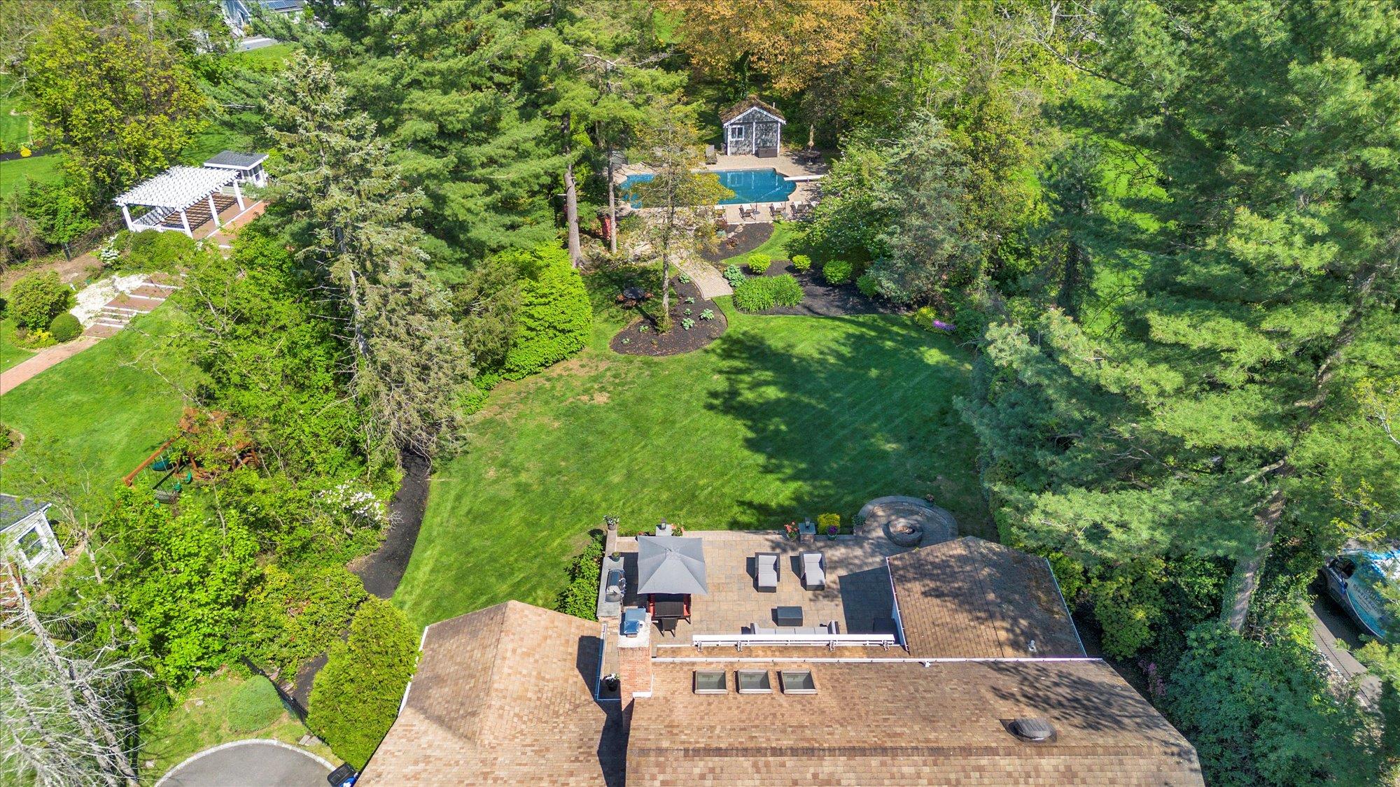 45 Rustic Gate Lane, Dix Hills, New York image 39