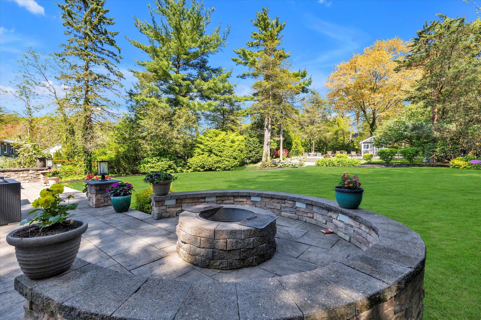 45 Rustic Gate Lane, Dix Hills, New York image 30