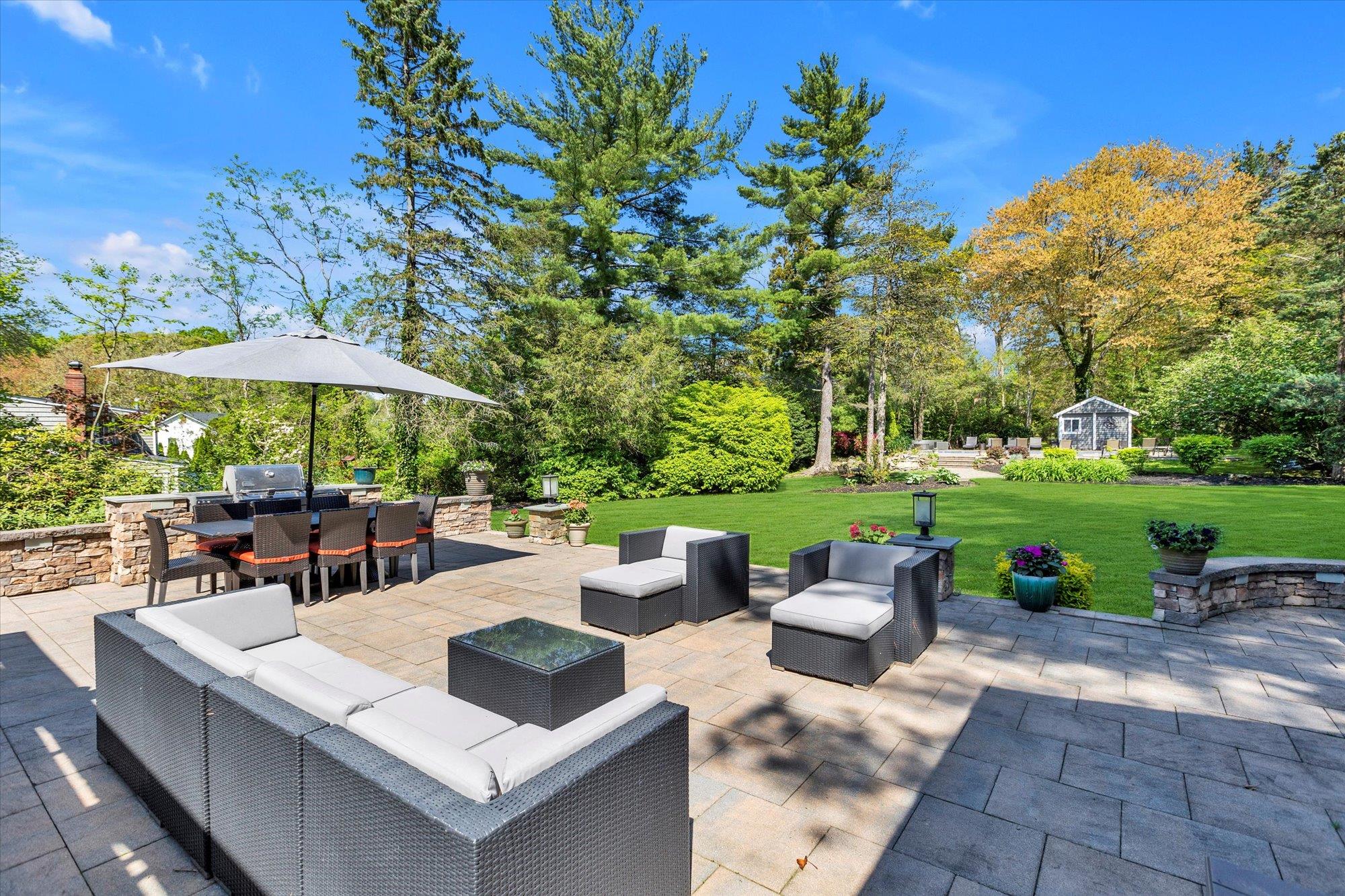 45 Rustic Gate Lane, Dix Hills, New York image 29