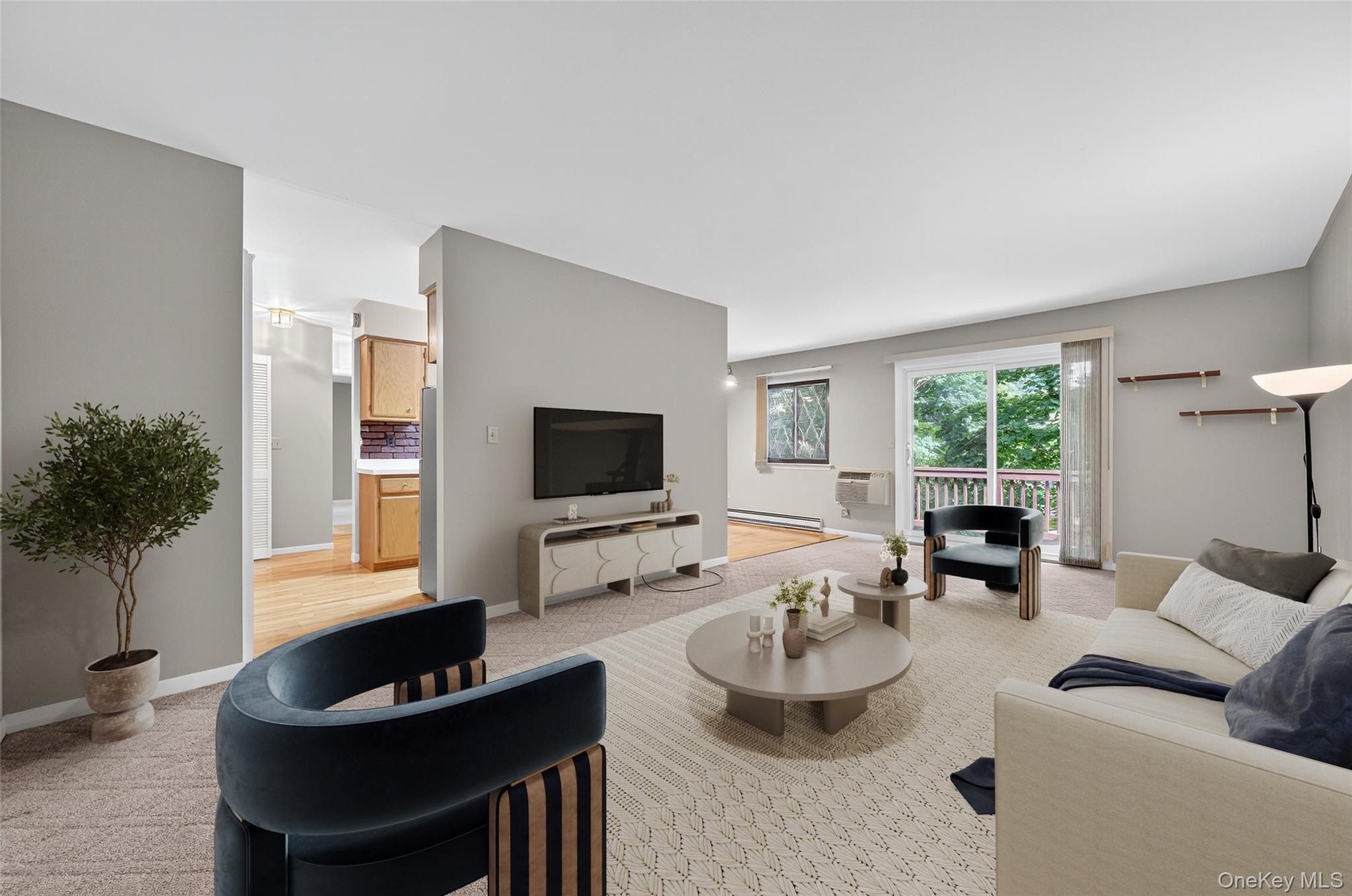 129 Main Street E8