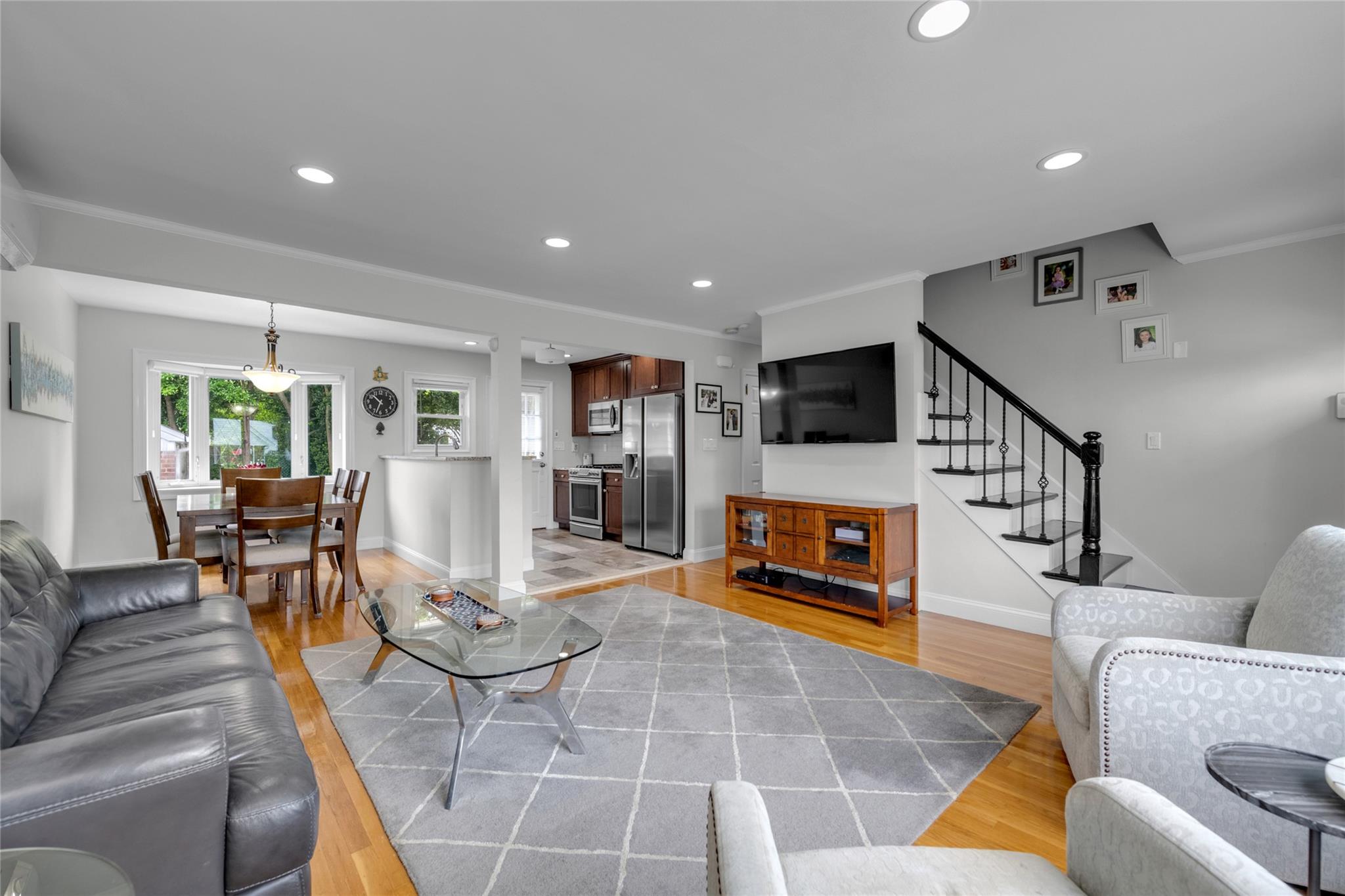 104 South Street, New Hyde Park, New York image 4