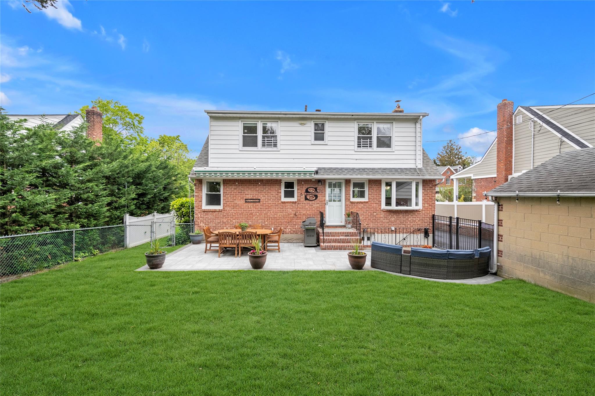 104 South Street, New Hyde Park, New York image 21