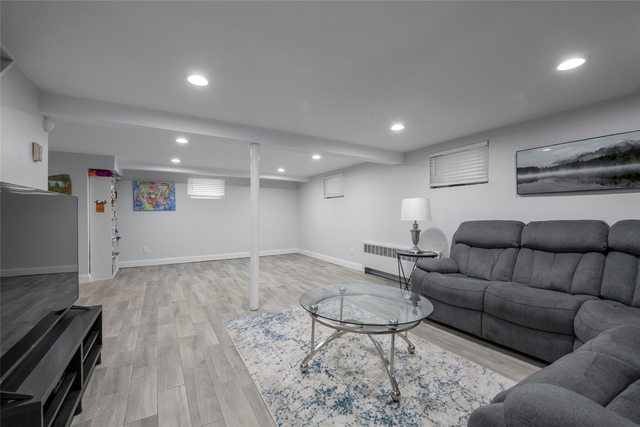 104 South Street, New Hyde Park, New York image 17