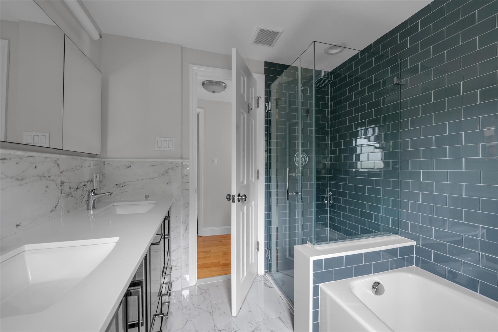 104 South Street, New Hyde Park, New York image 14