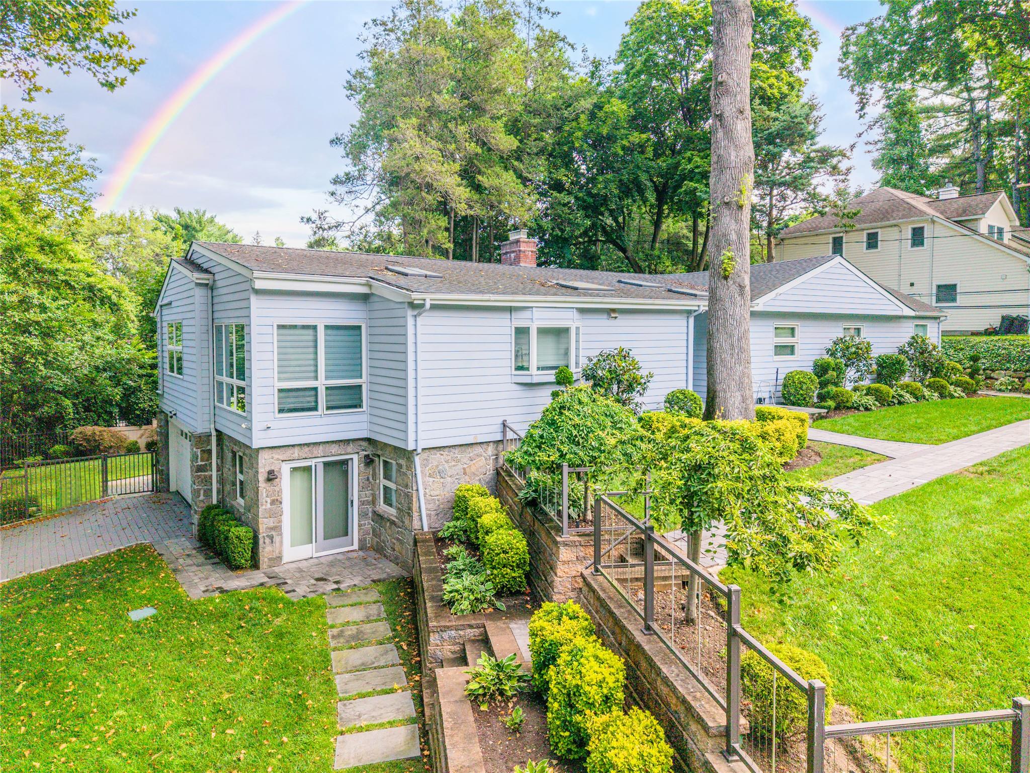 10 Briarfield Drive
