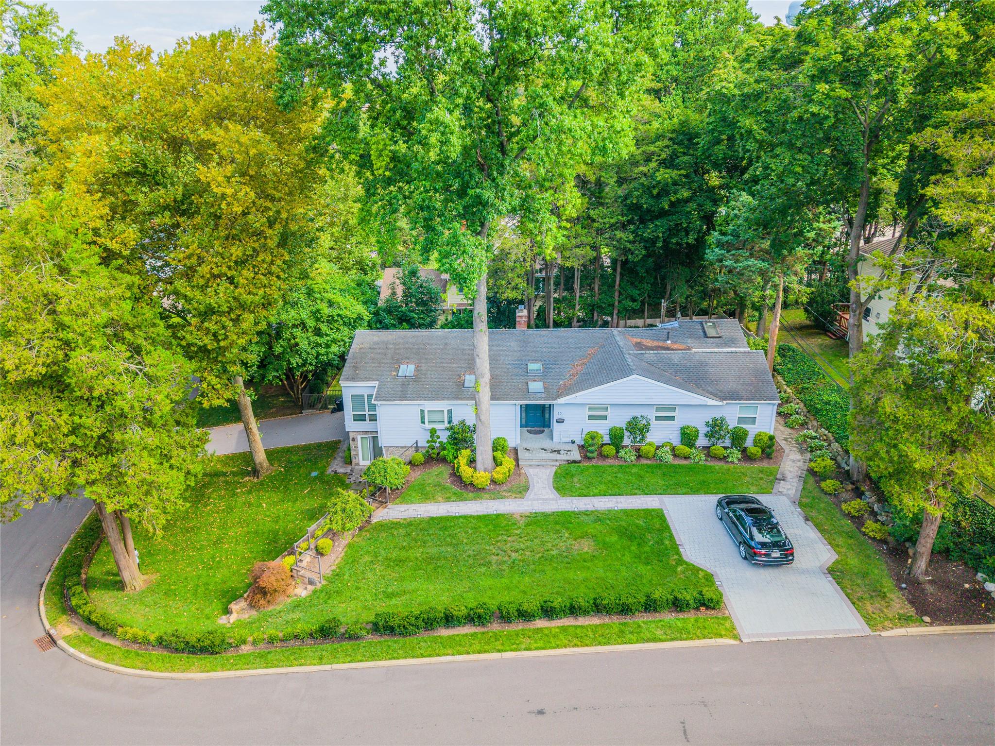 10 Briarfield Drive