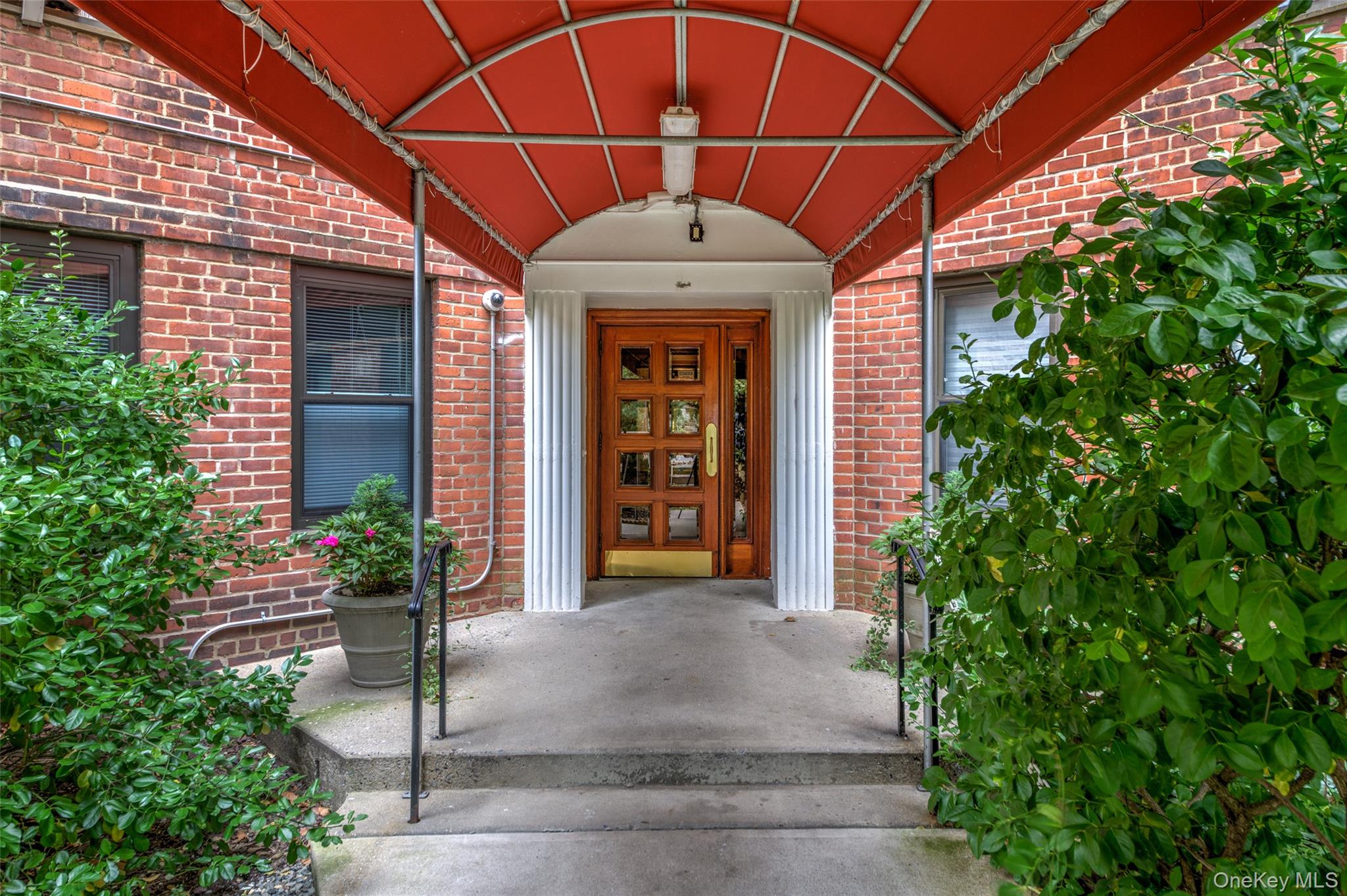 166 Pearsall Drive 5E