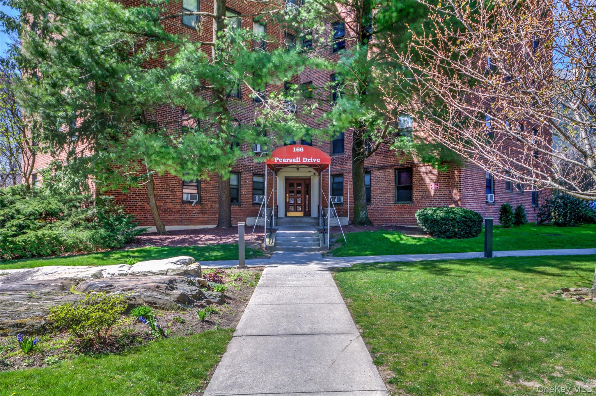 166 Pearsall Drive 5E