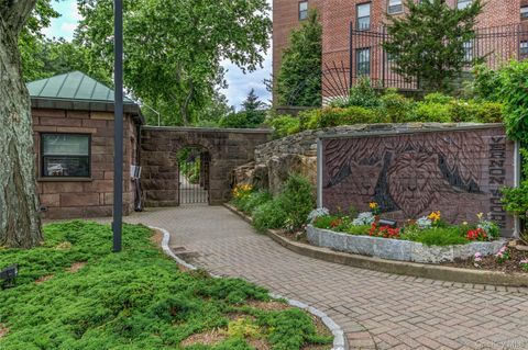 166 Pearsall Drive 5E Mount Vernon NY 10552