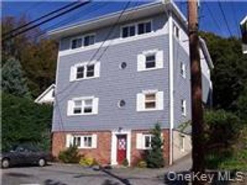 Photo of 76 Bayview Avenue #1G, Northport, NY 11768 (MLS # 951427)