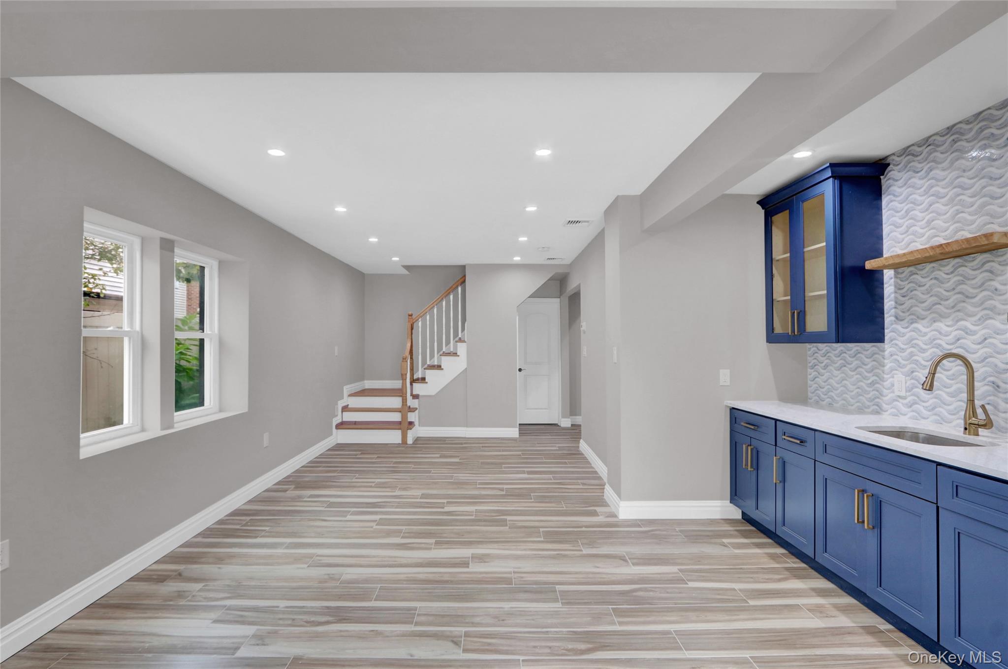 Long Beach, New York 11561, United States, 4 Bedrooms Bedrooms, ,3 BathroomsBathrooms,Residential,Active,181168