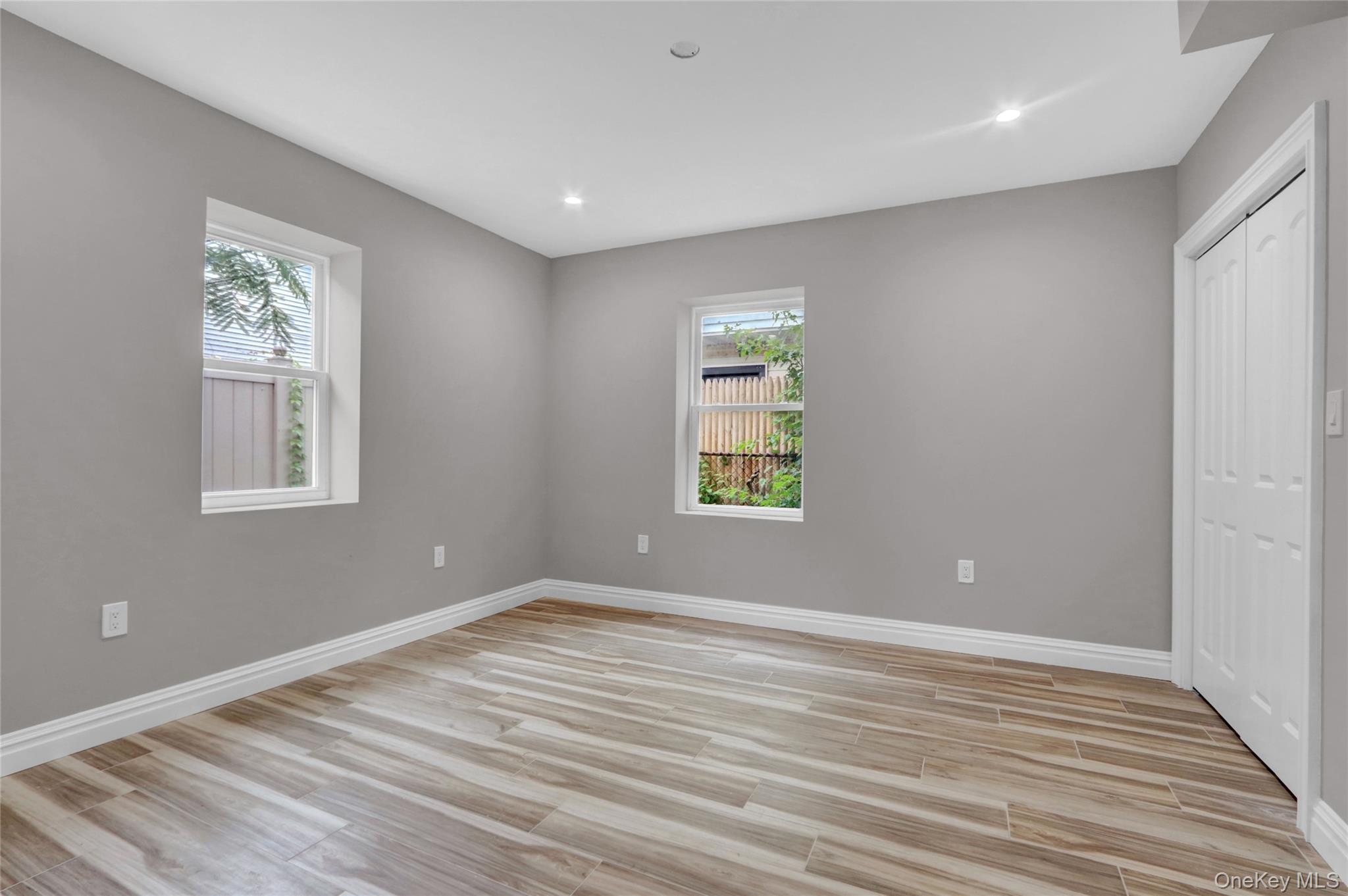 Long Beach, New York 11561, United States, 4 Bedrooms Bedrooms, ,3 BathroomsBathrooms,Residential,Active,181168