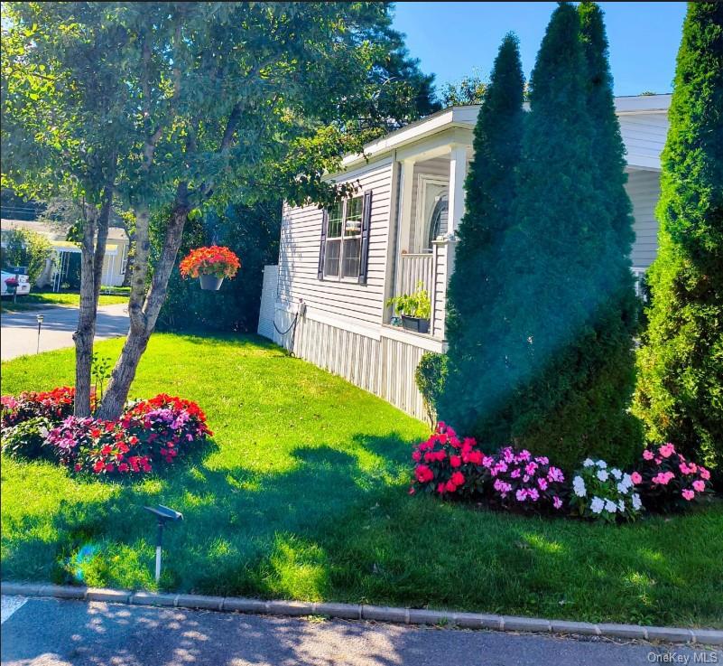 525 Riverleigh Avenue B-25