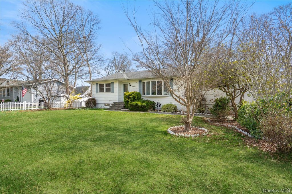 Photo of 199 Concord Road, Shirley, NY 11967 (MLS # 986553)