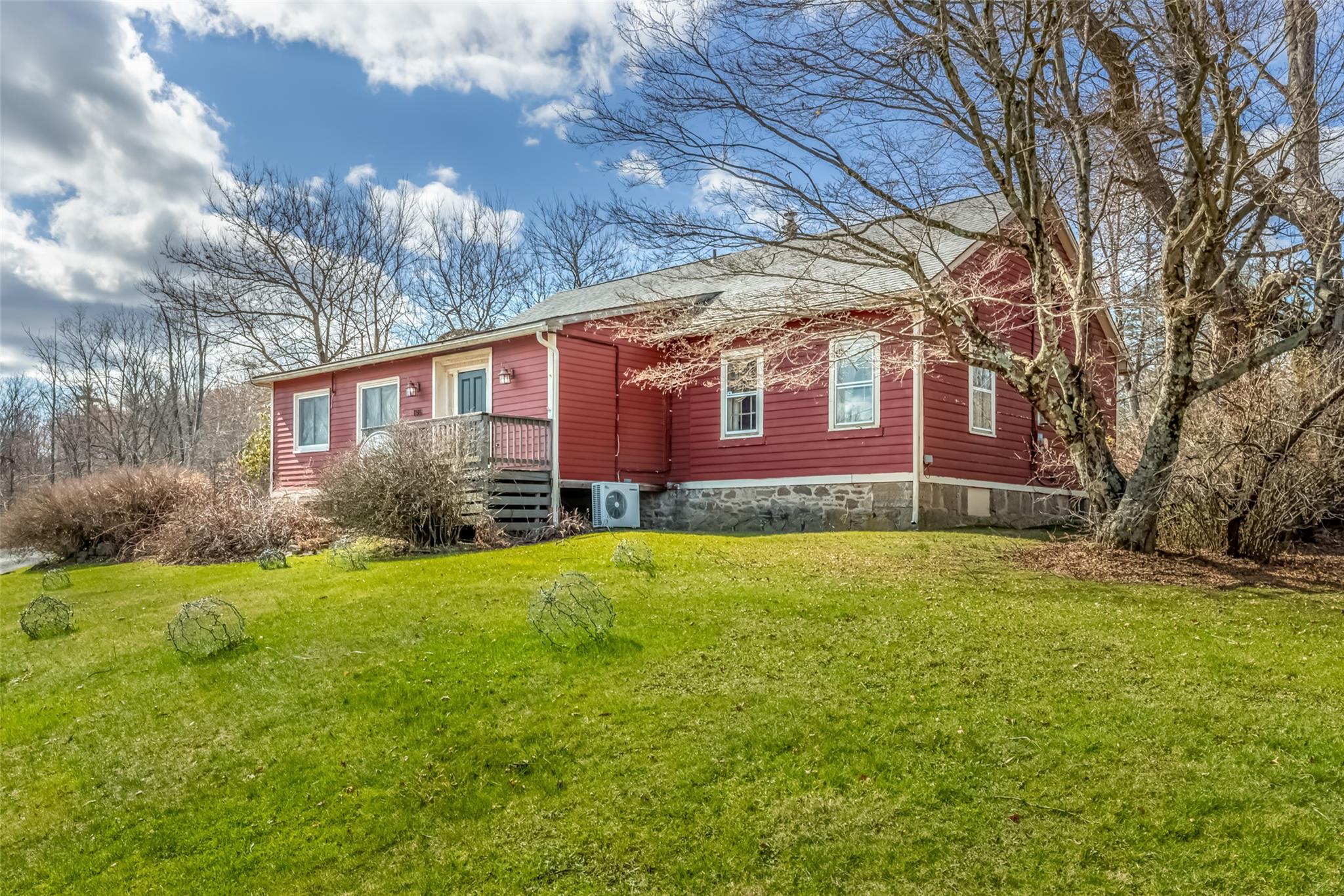 High Falls, New York 12440, United States, ,Commercial,Active,109049