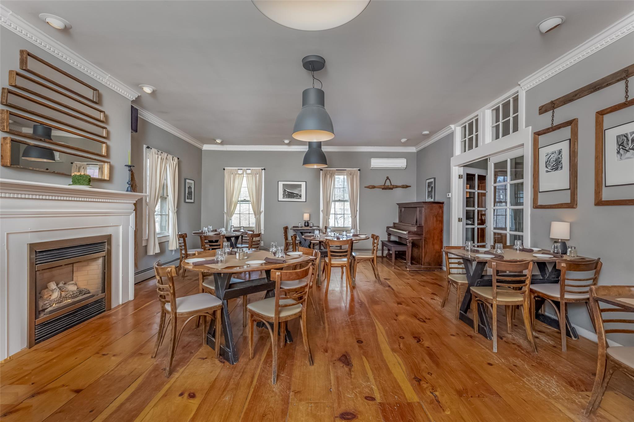 High Falls, New York 12440, United States, ,Commercial,Active,109049