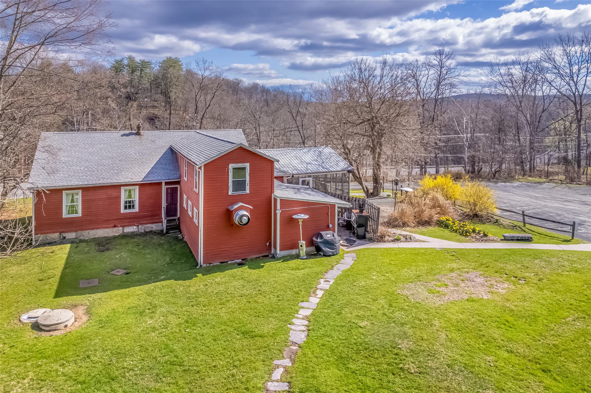 High Falls, New York 12440, United States, ,Commercial,Active,109049