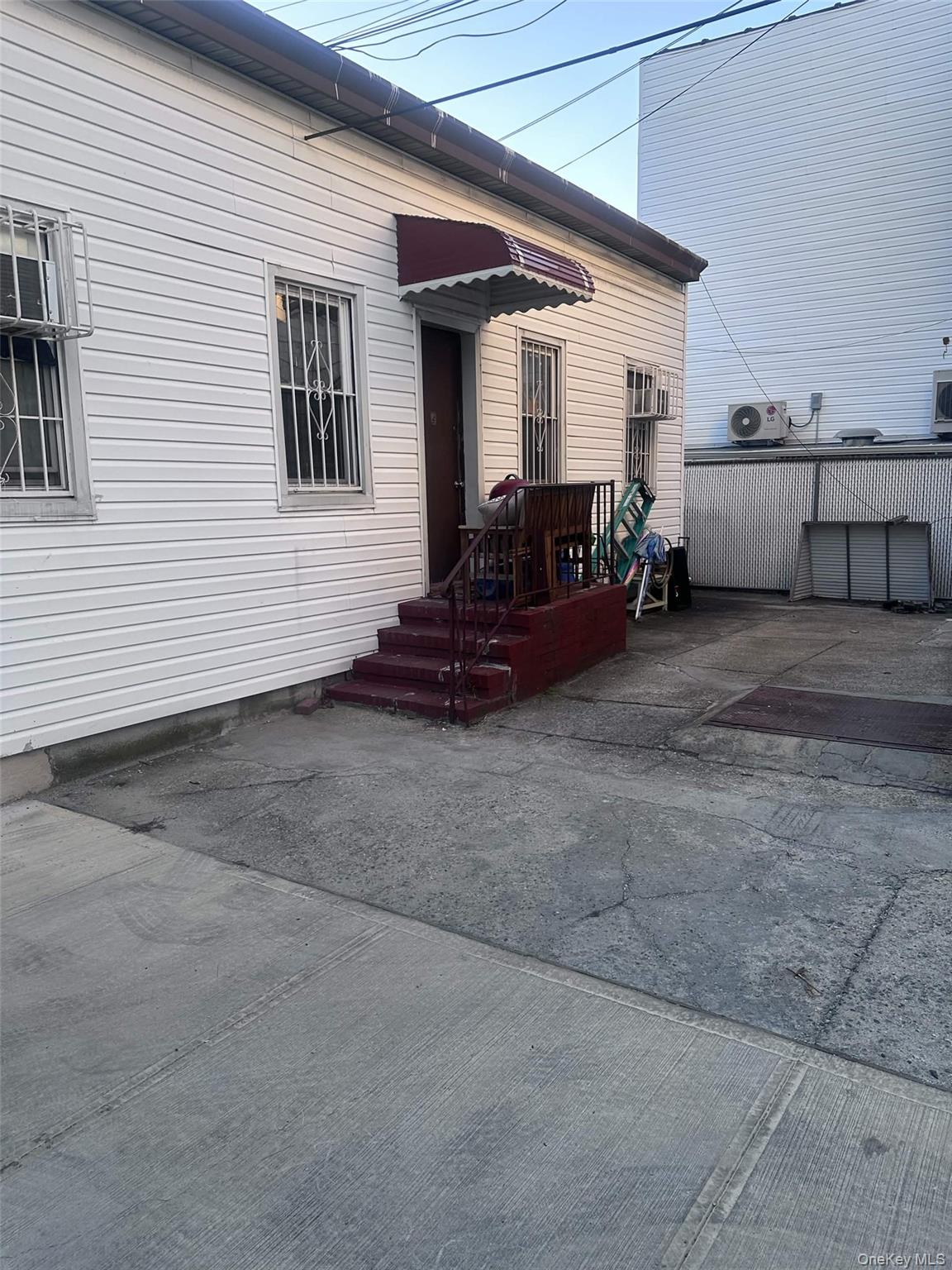 1862 68th Street