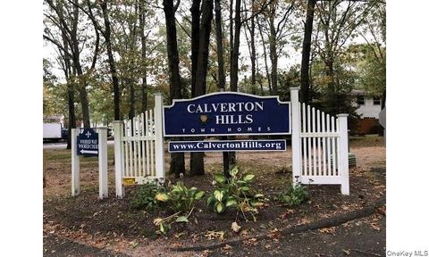 111 Hill Spur Calverton NY 11933