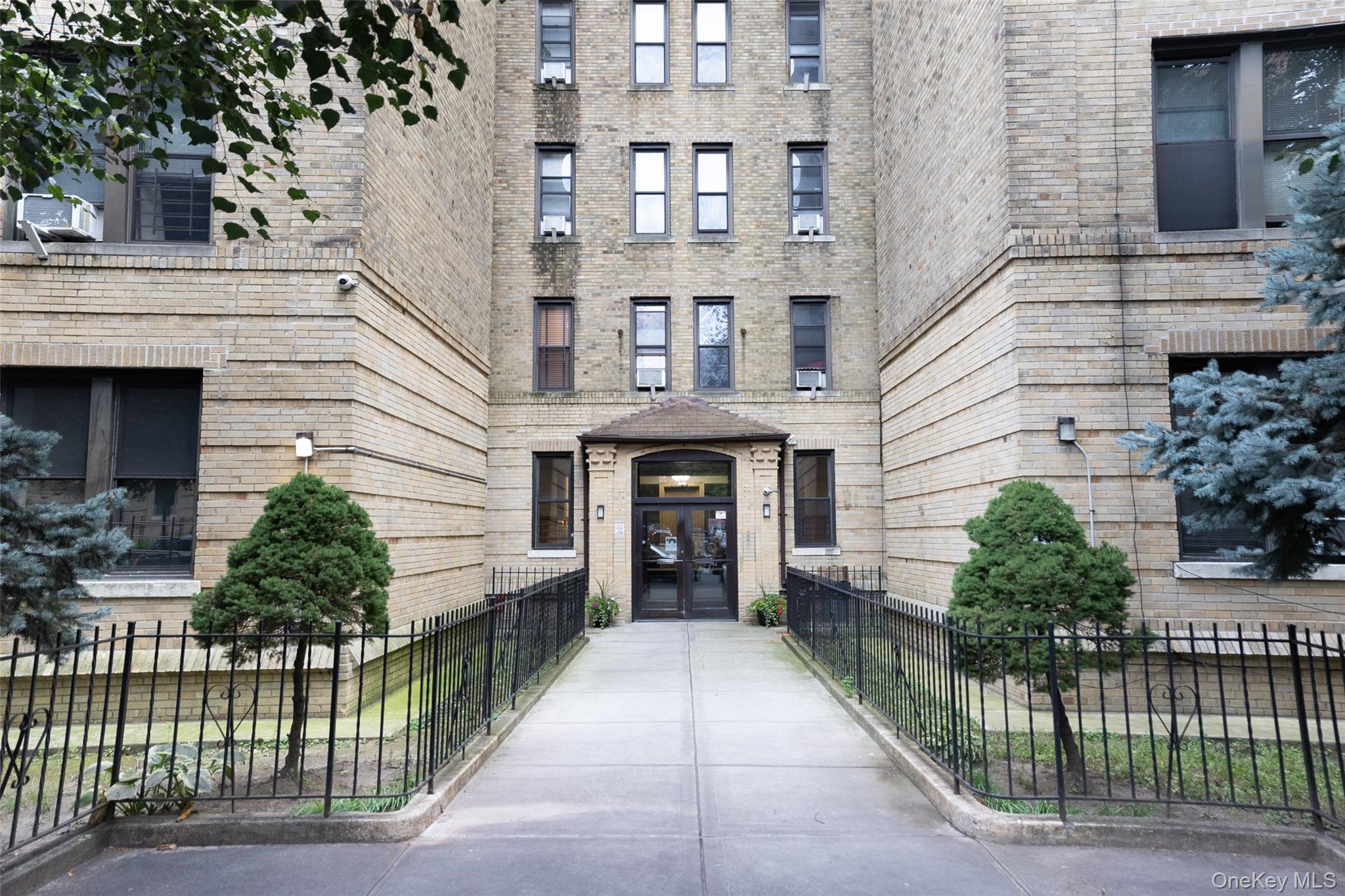83-52 Talbot Street #3E, Kew Gardens NY 11415