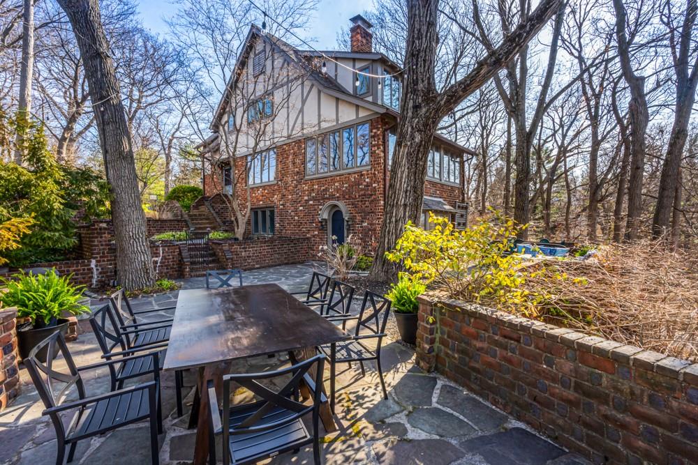 10 Woodland Place, Port Washington, New York image 10