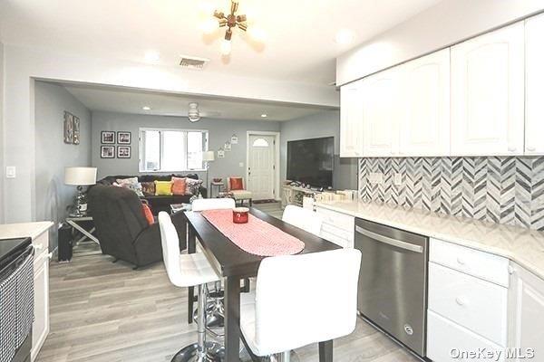 43 Maryland Street, Dix Hills, New York image 10