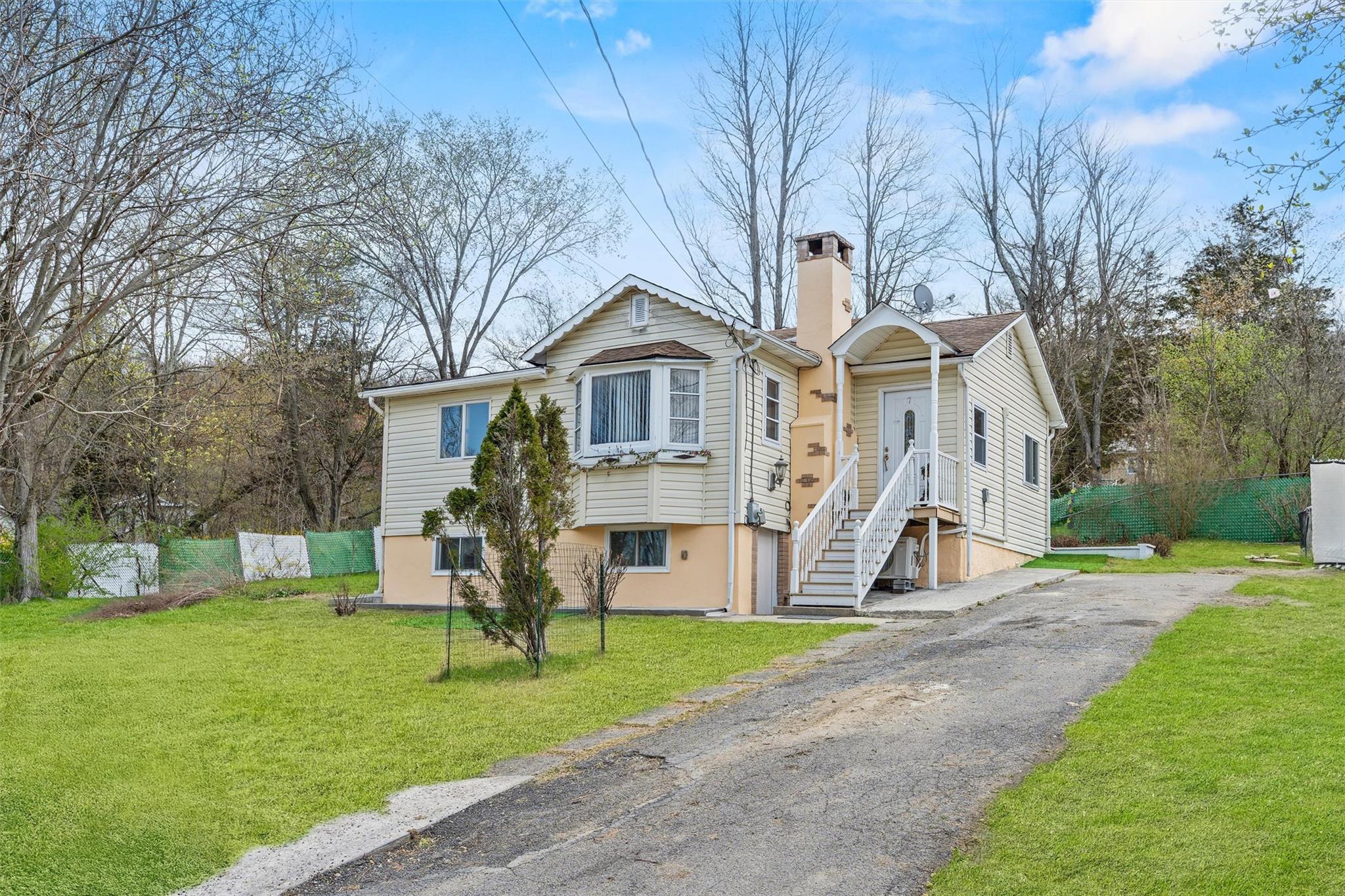 7 Crestwood Trail, Monroe, New York image 2