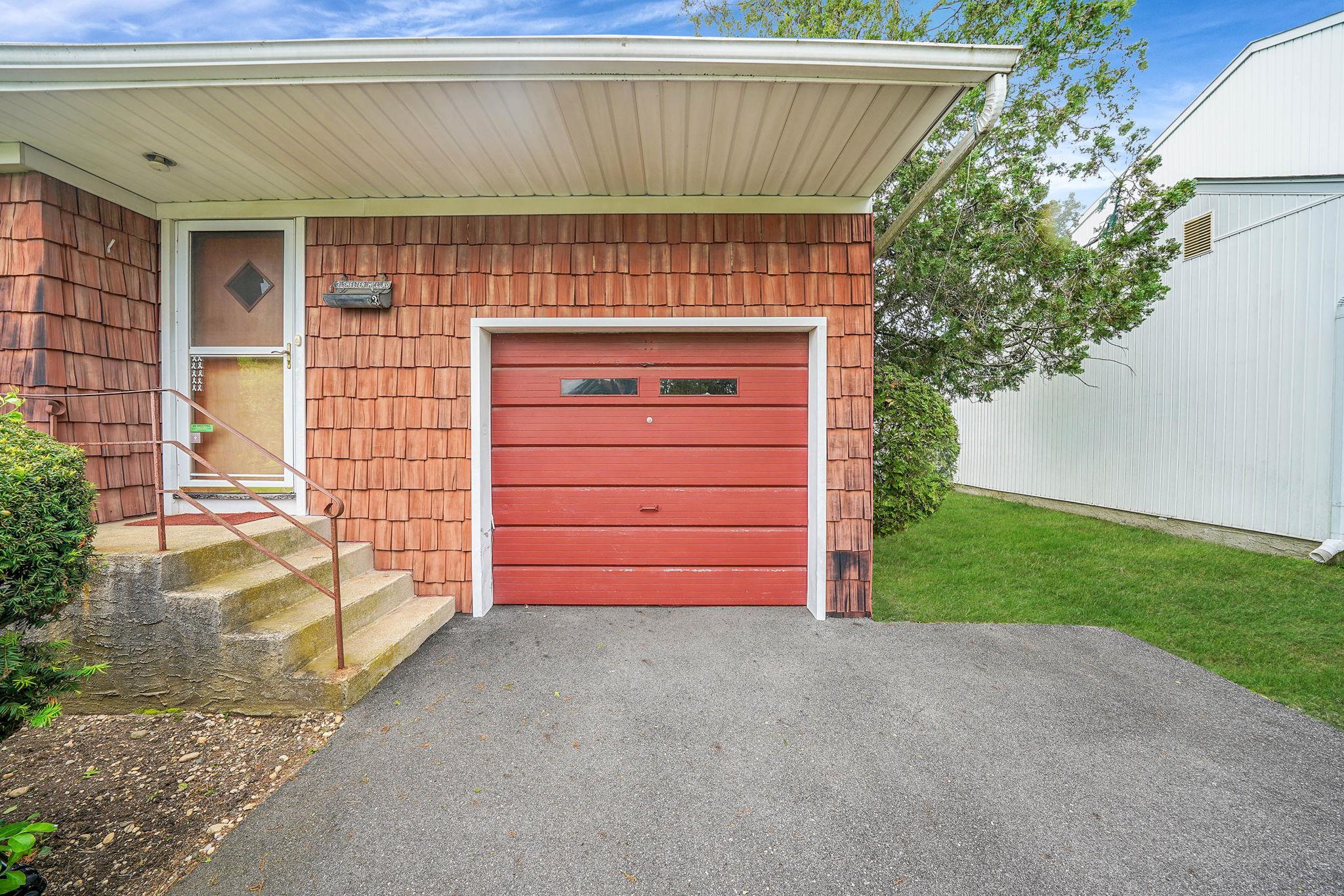 3 Shelter Hill Road, Plainview, New York image 5